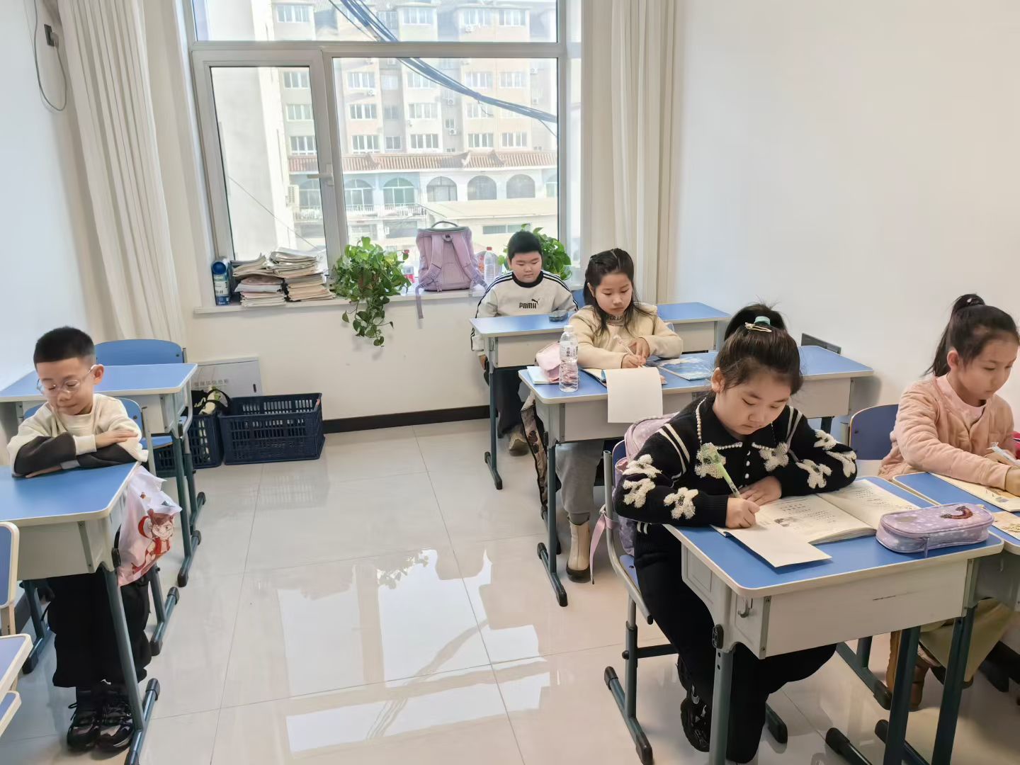 若麟画室寒假托管班